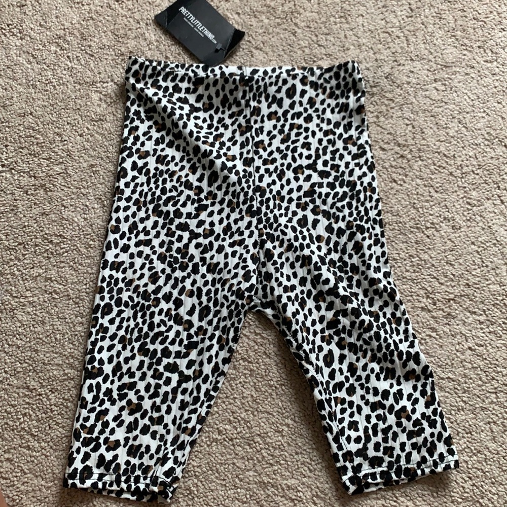 Pretty Little Thing leopard ribbed biker shorts